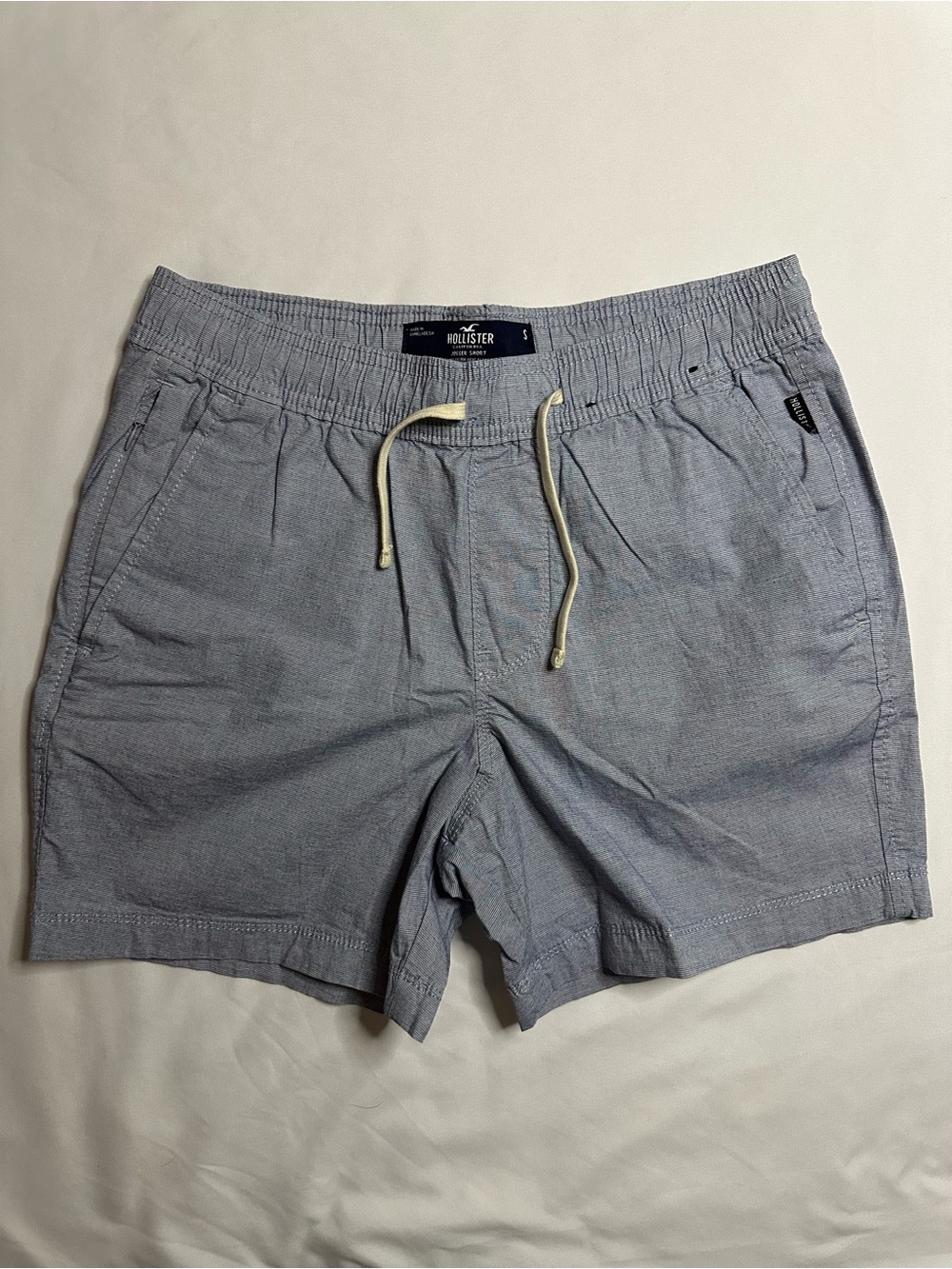 Hollister Co. men’s blue jogger shorts with drawstring waist